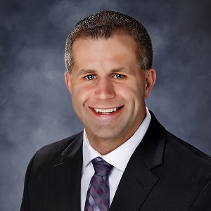 Marc Mayer of Commerical Lending in a suit and tie Marc Mayer of Commerical Lending in a suit and tie